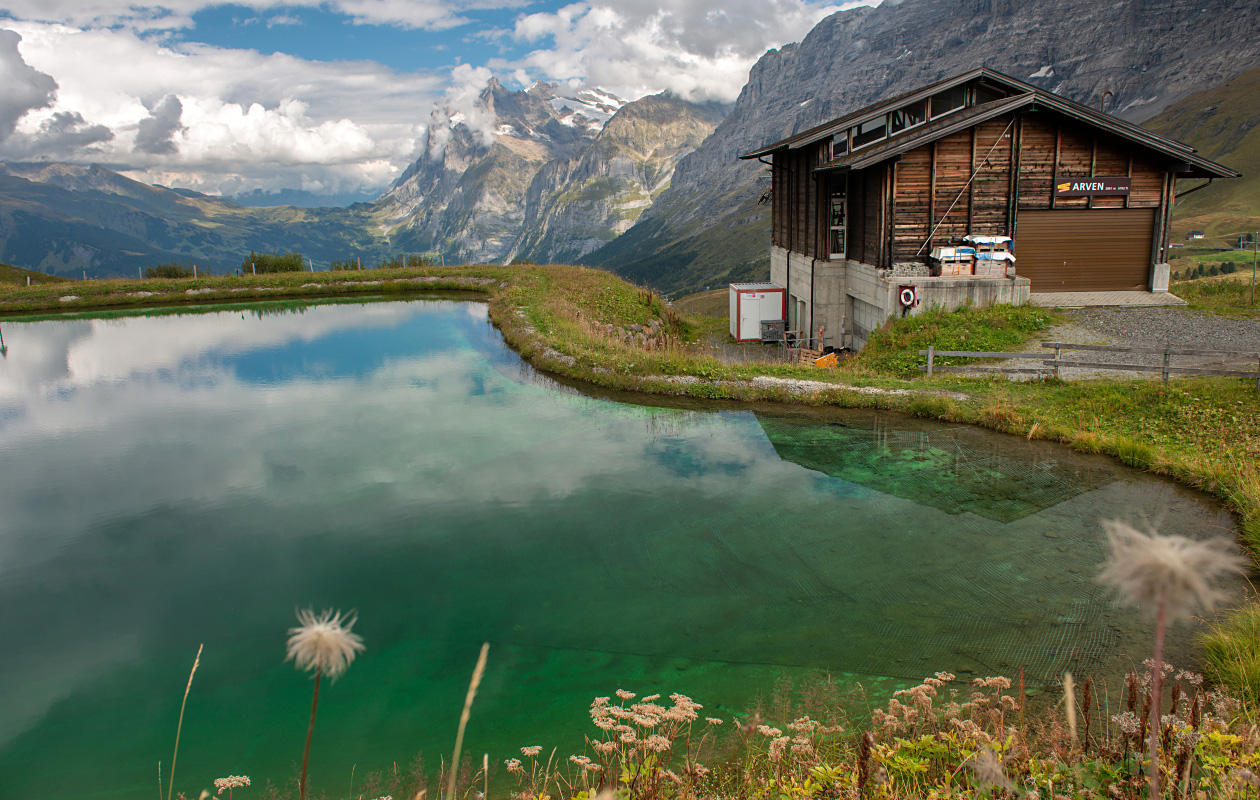 Kleine Scheidegg旁不具名的小人工湖