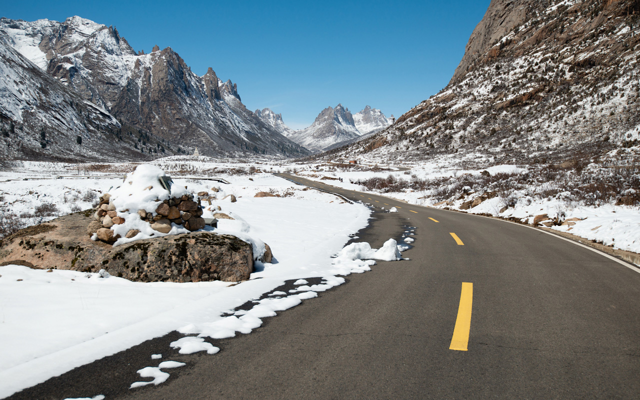 雪山公路